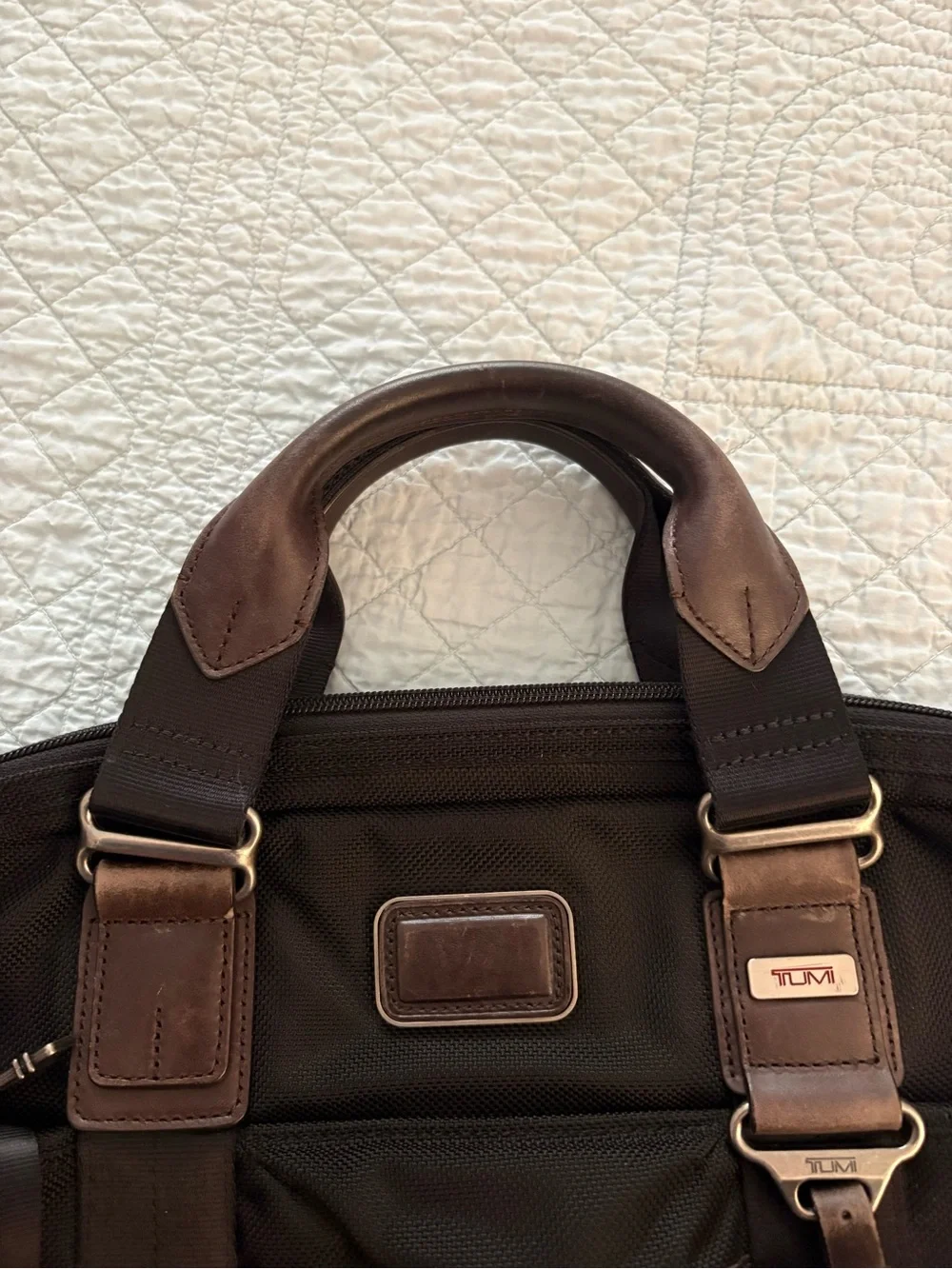 Tumi alpha bravo
